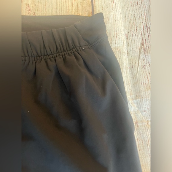 Black lululemon pants size 4 studio dance - Picture 3 of 6